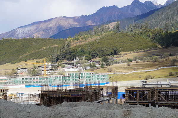 Tibetan town to transform itself into intl tourism destination