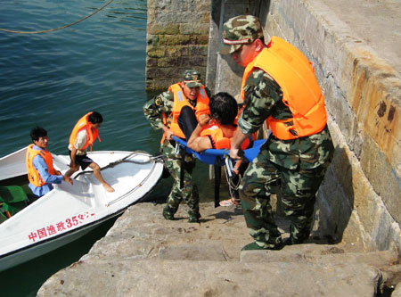 Flood control and rescue drill held in east China