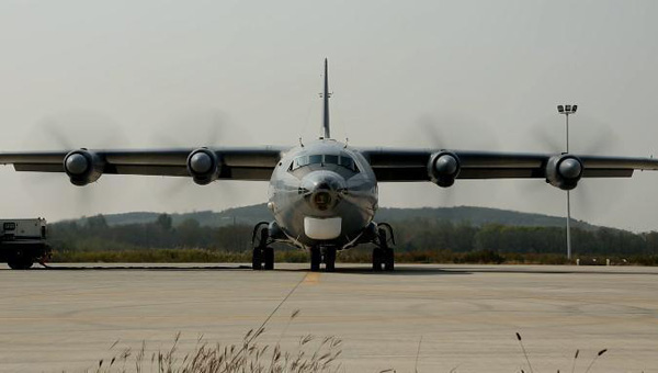 Female personnel carry out combat missions for naval air force