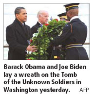 Obama rides into Washington amid challenges