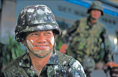 Thailand revokes Thaksin's passport