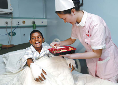 Hospital ship lends a helping hand