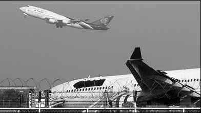 12 injured as Thai plane skids off Bangkok runway