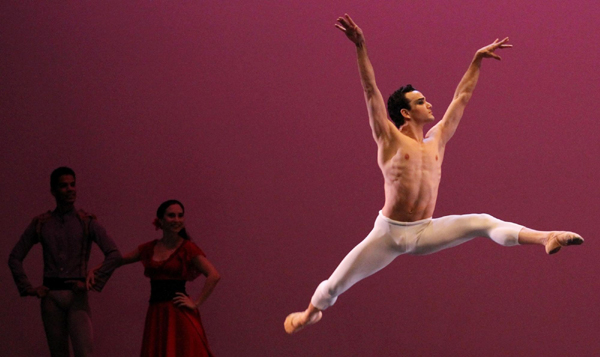 Wang Yun awarded the Gloria Grand Prix