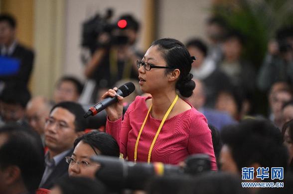 十八大新聞中心舉辦“中國銀行改革與科學發展”集體采訪活動