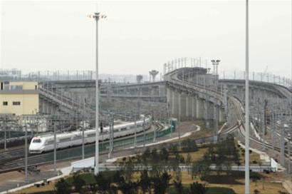 春運高鐵時代推高返鄉成本 學生被迫乘車回家