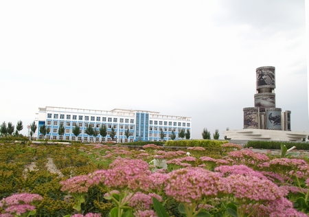 扎魯特旗教育園區資源整合促進基礎教育均衡發展