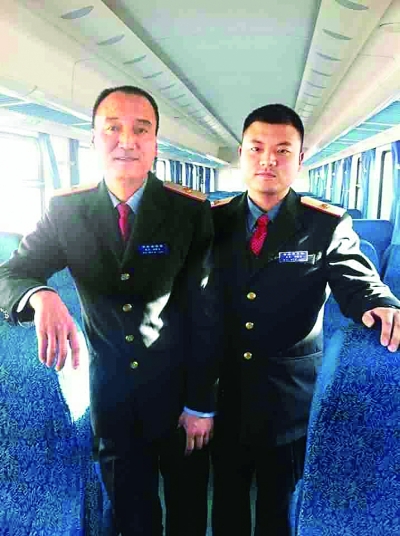 新春走基層：在一線 一對父子列車員的春運