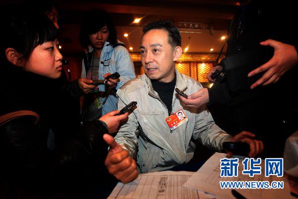 兩會記者采訪忙