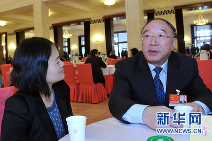 大會堂里“堵”省長