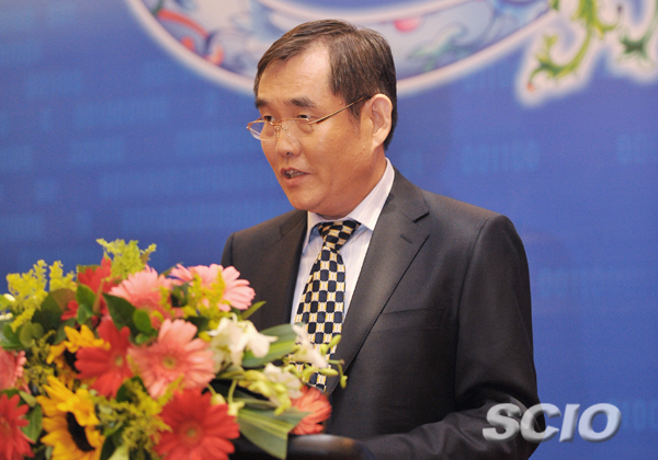 錢小芊出席第四屆中英互聯網圓桌會議晚宴并致辭