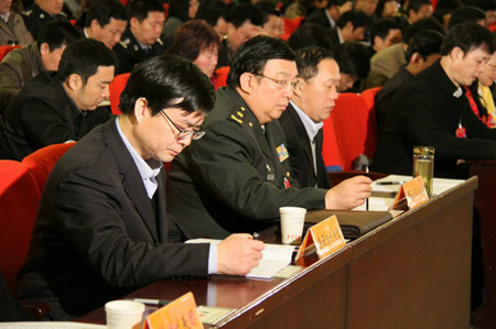 江蘇人大十一屆四次會議開幕