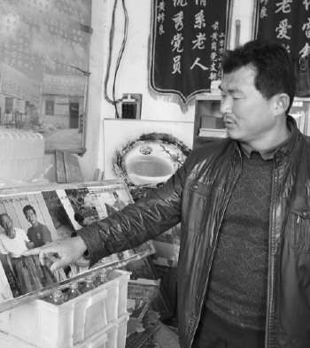 “賣油郎”黃修良愛灑鄉(xiāng)里 20年幫流浪者回家