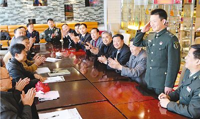 執著燃燒的一團火——記沈陽軍區雷鋒生前所在團