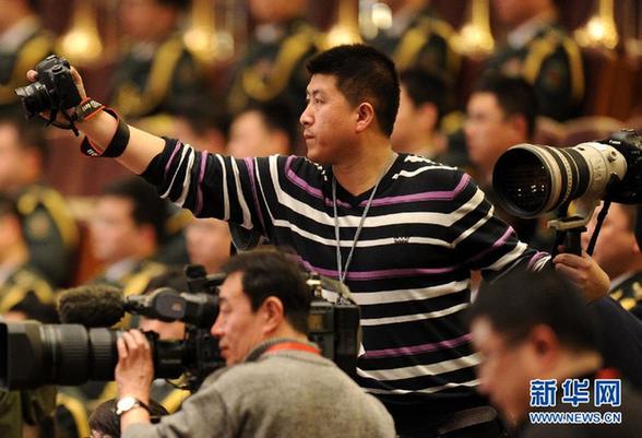 兩會花絮連連看：“換個角度也精彩”