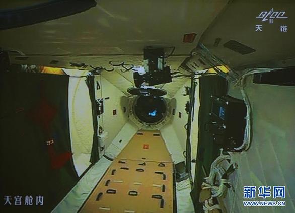 神九航天員進(jìn)駐天宮一號(hào)