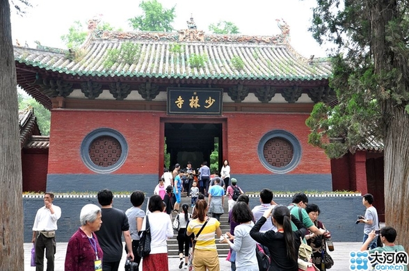 第11屆網上看河南 記者領略千年古剎少林寺魅力