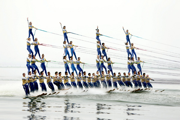 吉尼斯世界紀錄挑戰賽 “九死一生”挑戰成功