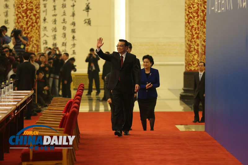 李克強步入會場