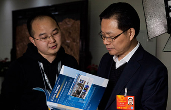 中國日報網記者多角度報道全國兩會