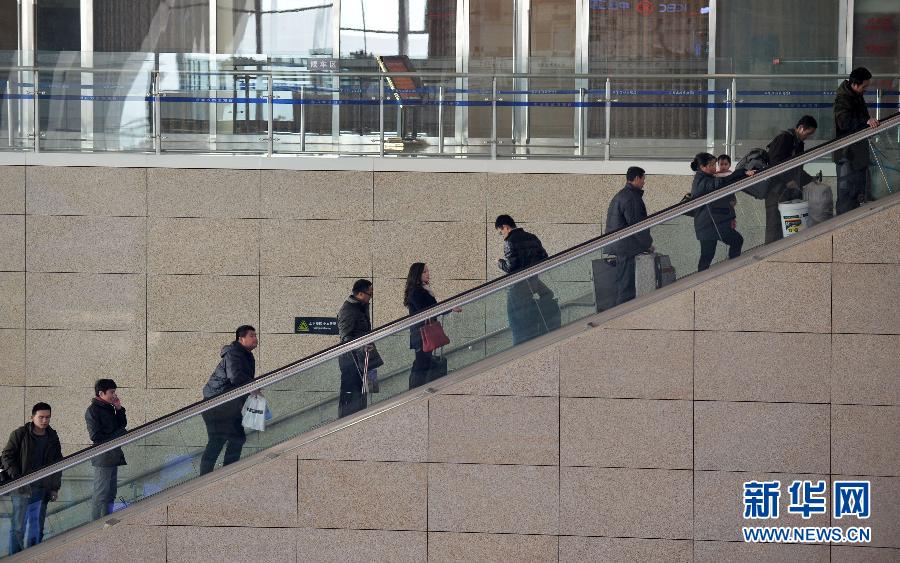 客流高峰漸至 實拍各地全力備戰春運