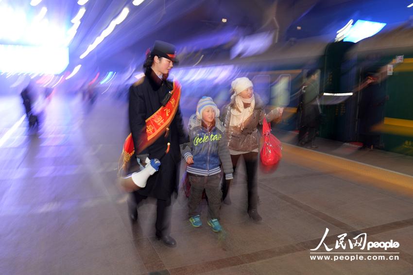 2014年春運拉開序幕 北京鐵路局首趟臨客開行