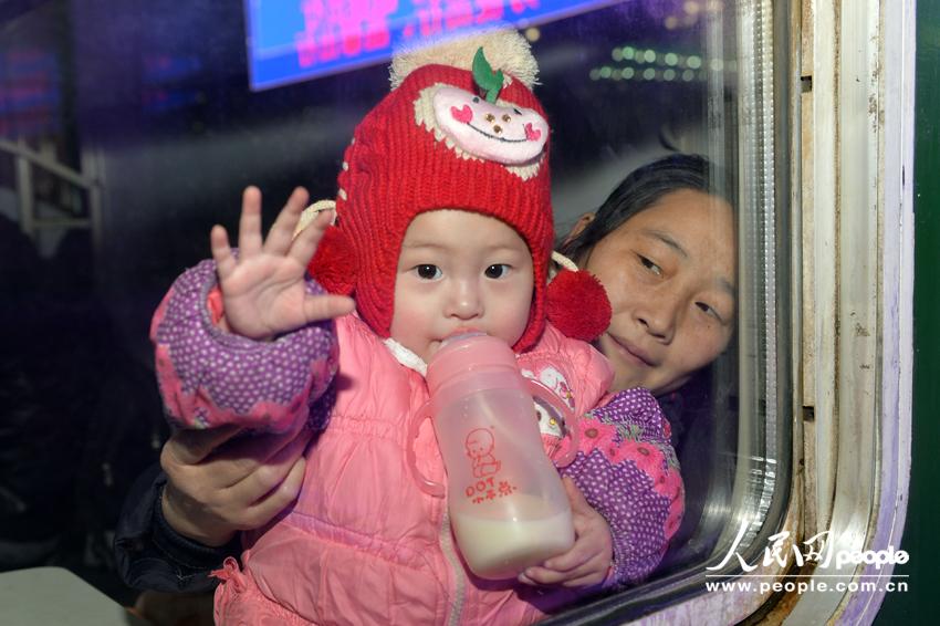 2014年春運拉開序幕 北京鐵路局首趟臨客開行