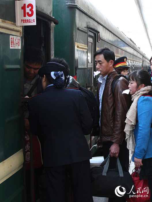 咬在嘴里的春運