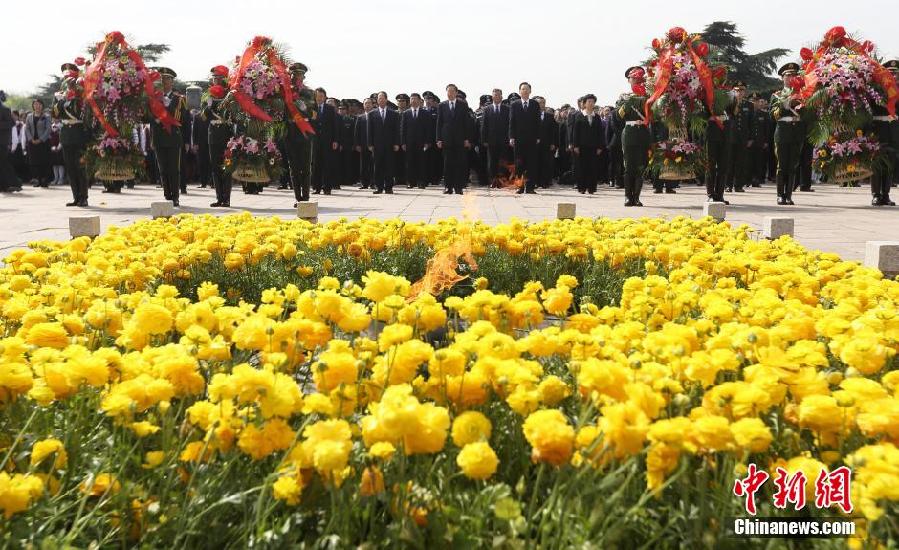 沈陽舉行“緬懷革命先烈弘揚民族精神”活動