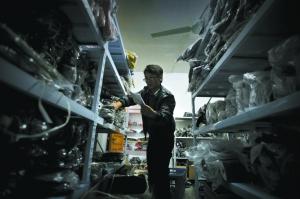 義烏一院校專門培養(yǎng)“網(wǎng)絡(luò)小販”90后年入百萬(wàn)