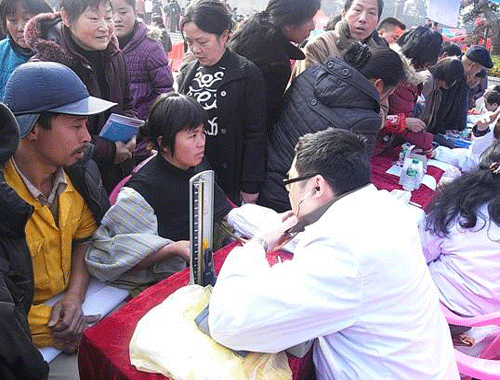 湖南“五下鄉(xiāng)”活動(dòng)受群眾熱捧