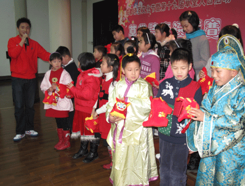 杜甫草堂詩圣文化節舉辦詩童選拔賽