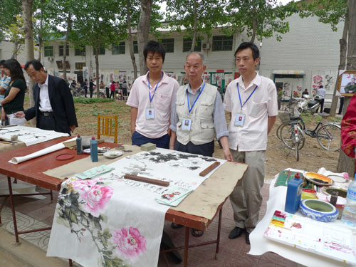 藝術(shù)在民間 走入農(nóng)民牡丹畫創(chuàng)作第一村[組圖]