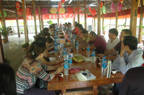 云南西雙版納潑水節印象集團開辟黃金新航線