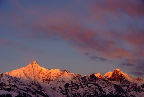 云南迪慶藏族自治州州長：努力打造發展和諧生態香格里拉