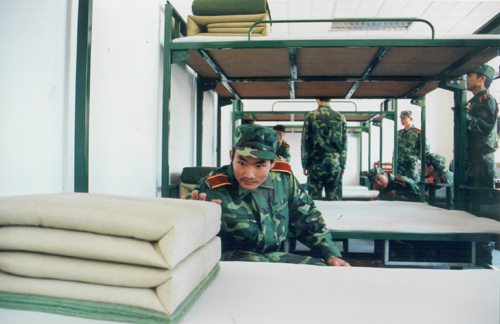 特稿：中國首批少數民族國防生的涅槃