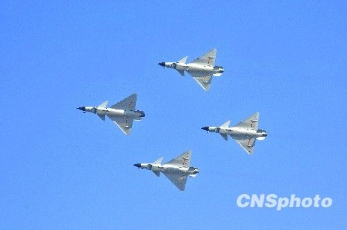 空軍60年慶典飛行跳傘表演今舉行 看點全掃描