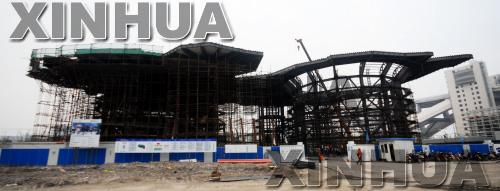 上海世博園區歐非展館陸續亮相