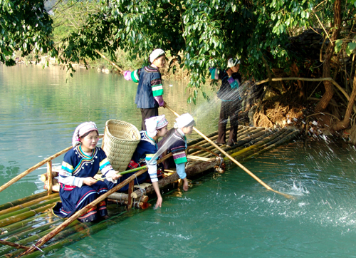 羅平美麗多依河