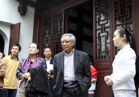 鄭愁予游三坊七巷名人故居稱贊沈葆楨對臺灣貢獻