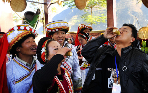 傈僳族“闊時節(jié)”：醉了怒江