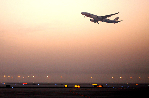 上海虹橋機場第二跑道試飛成功