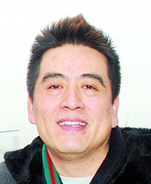 國內首例公開辦婚禮同性戀者每天遭數十人圍觀