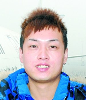 國內首例公開辦婚禮同性戀者每天遭數十人圍觀