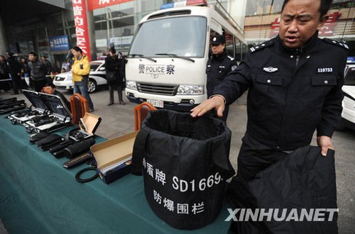 組圖：成都鐵路公安增購新裝備保春運(yùn)