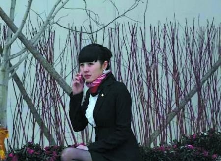 四川籍第一網(wǎng)絡(luò)美女爆紅網(wǎng)絡(luò) 疑為豪宅炒作(圖)