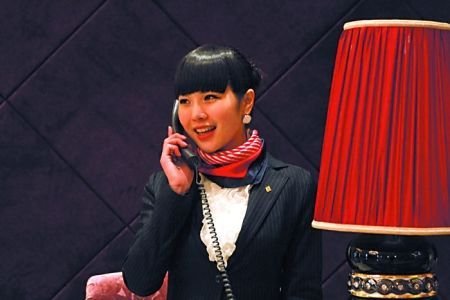 四川籍第一網(wǎng)絡(luò)美女爆紅網(wǎng)絡(luò) 疑為豪宅炒作(圖)