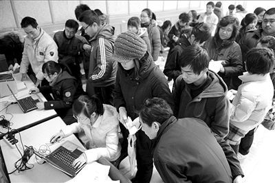 新疆考生首次進(jìn)京參加中戲藝考(圖)