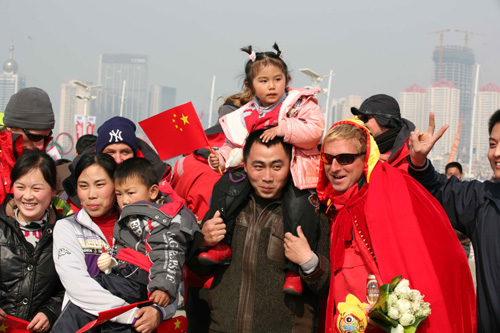 青島市隆重歡迎克利伯環球帆船賽船隊（圖）