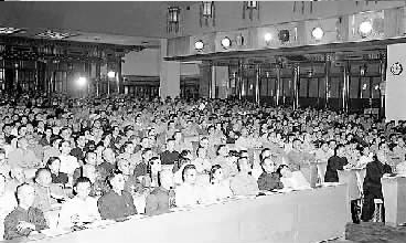 專家解讀選舉法4次修改：暫不規(guī)定流動(dòng)人口選舉